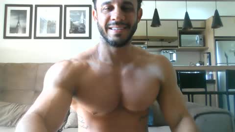 latino_rodri online show from 06.16.26