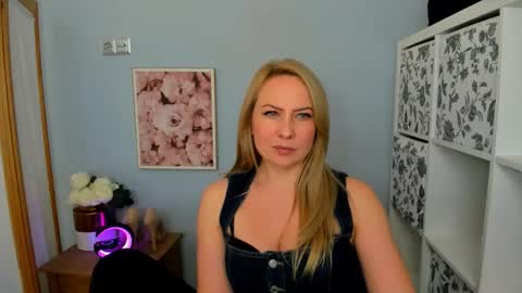 Latoya online show from 12.02.24