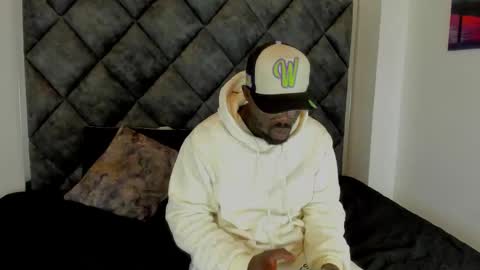 LEANDRO online show from 10.02.25