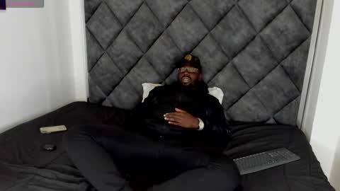 LEANDRO online show from 10.16.25