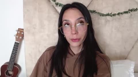 Laura online show from 05.15.26