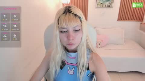 Snapshot of laukyubey chatting on 12.04.24 Laukyubey online show from 12.04.24