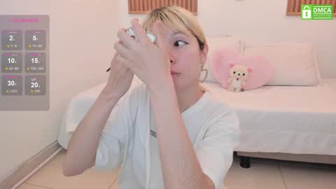 Snapshot of laukyubey chatting on 01.07.25 Laukyubey online show from 01.07.25