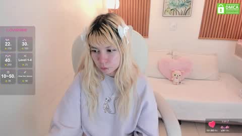 Snapshot of laukyubey chatting on 01.08.25 Laukyubey online show from 01.08.25