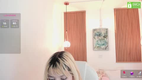 Snapshot of laukyubey chatting on 01.20.25 Laukyubey online show from 01.20.25