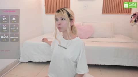 Snapshot of laukyubey chatting on 01.21.25 Laukyubey online show from 01.21.25