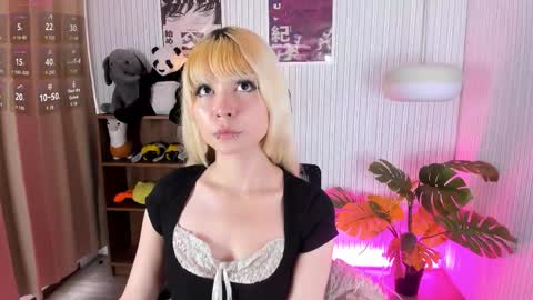 laukyubey1 online show from 02.11.26