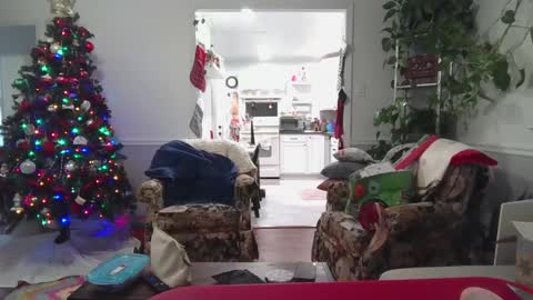 LauLauMa online show from 12.23.24