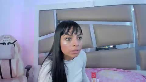 laura__js_ online show from 02.18.25