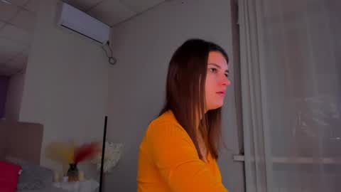 Laura online show from 12.08.24
