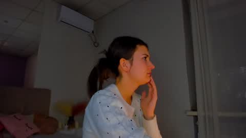 Laura online show from 12.09.24