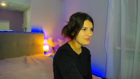 Laura online show from 11.20.25