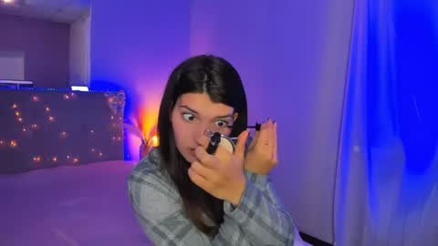 Snapshot of laura__leee chatting on 04.22.26 Laura online show from 04.22.26