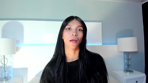 Snapshot of laura_aristizabal_19 chatting on 02.08.25 Laura online show from 02.08.25