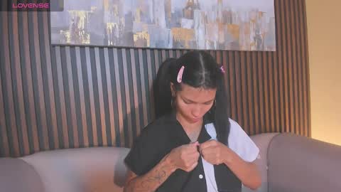 Laura online show from 10.08.25