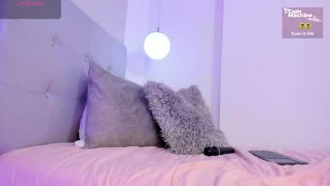 Laura Bonnet  online show from 02.09.25