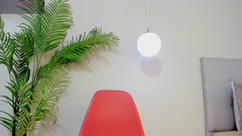 Laura Bonnet  online show from 02.10.25