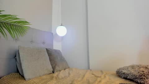 Laura Bonnet  online show from 03.03.25