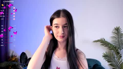Snapshot of laura_coy chatting on 01.27.25 Laura online show from 01.27.25
