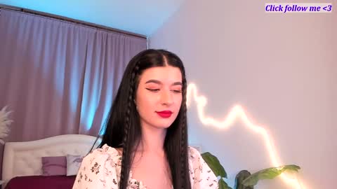 Laura online show from 04.10.26