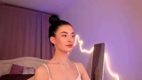 Laura online show from 07.07.26