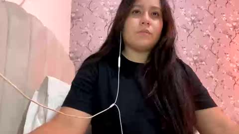 Snapshot of laura_d23 chatting on 12.28.24 laura online show from 12.28.24