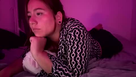 laura online show from 04.10.26