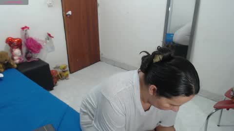 laura_foxx2379 online show from 10.01.25