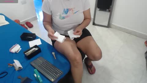 Snapshot of laura_foxx2379 chatting on 02.06.26 laura_foxx2379 online show from 02.06.26