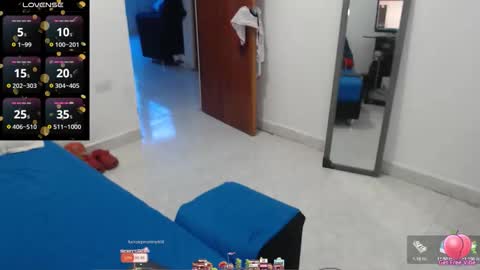 Snapshot of laura_foxx2379 chatting on 02.11.26 laura_foxx2379 online show from 02.11.26