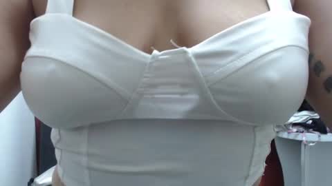 Snapshot of laura_hotyy chatting on 09.12.25 Laura online show from 09.12.25