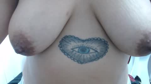  Laura  online show from 11.15.25