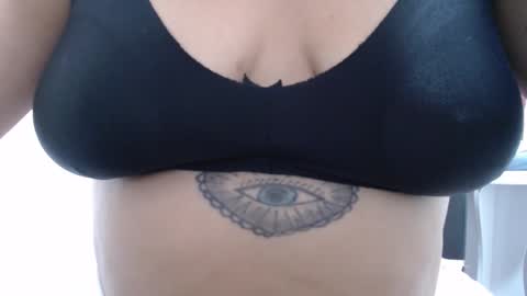  Laura  online show from 12.14.25