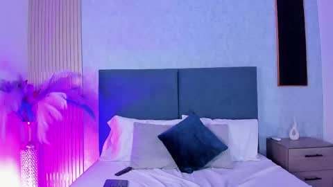 LauraIvy online show from 04.21.26