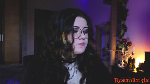 Miss Laura online show from 06.03.26