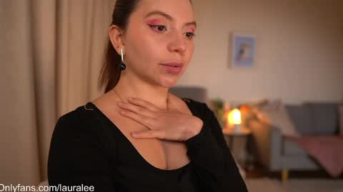 Laura Lee. online show from 05.21.26