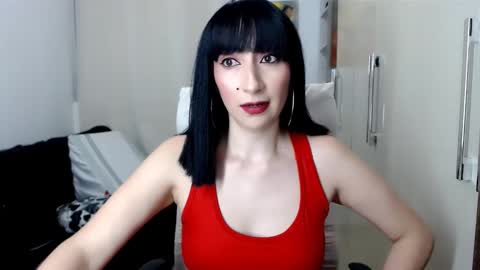 Snapshot of laura_pervert_ chatting on 02.15.25 Laura online show from 02.15.25
