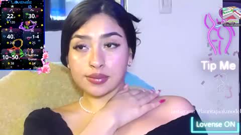 Snapshot of laura_pink01 chatting on 02.11.26 laura_pink01 online show from 02.11.26