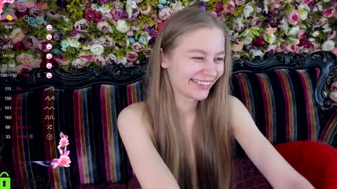 Snapshot of laura_pudd chatting on 01.23.25 Laura online show from 01.23.25