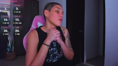 Laura Rose online show from 01.04.25