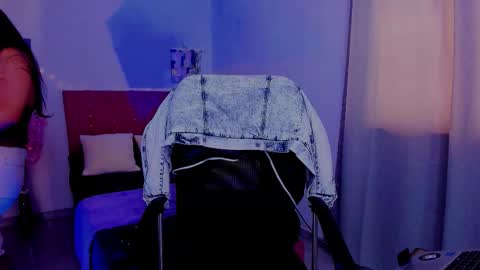 Laura Rose online show from 10.02.25