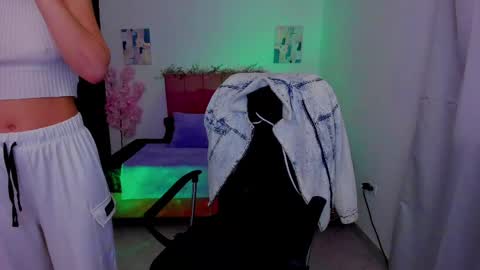 Laura Rose online show from 10.03.25