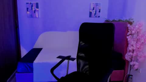 Laura Rose online show from 11.03.25