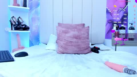 Laura Smith online show from 12.12.24