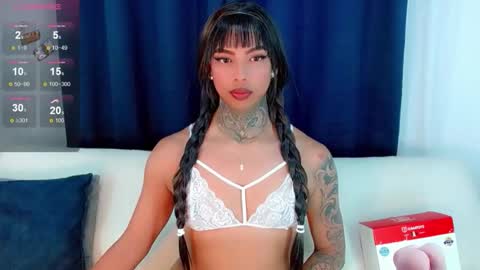 Laura online show from 10.25.25