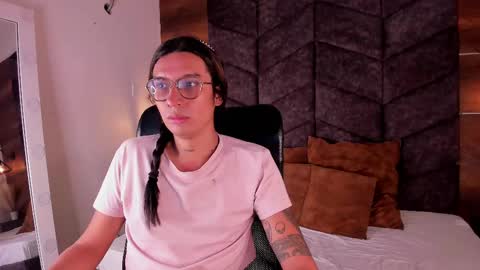 lauraagomezz__ online show from 02.09.25
