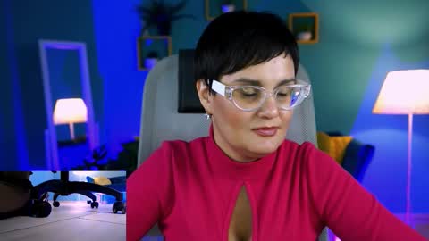 lauradavidsons online show from 12.14.25