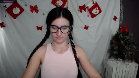 Laura online show from 12.23.24