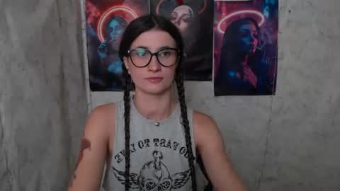 Laura online show from 07.08.26
