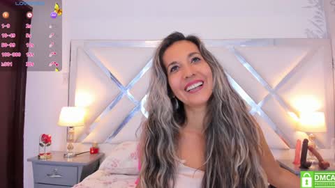 Snapshot of laurafarrely chatting on 12.03.24 Laura online show from 12.03.24